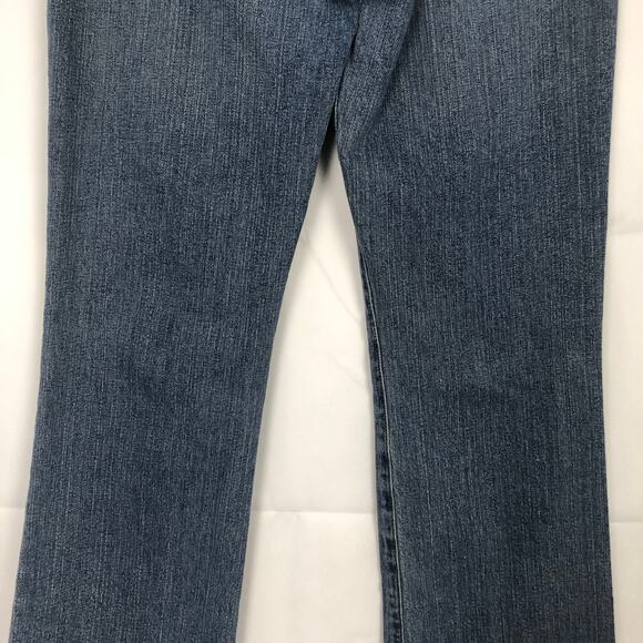Lucky Brand Vintage Flared Medium Wash Jeans Size 4 - Picture 9 of 12